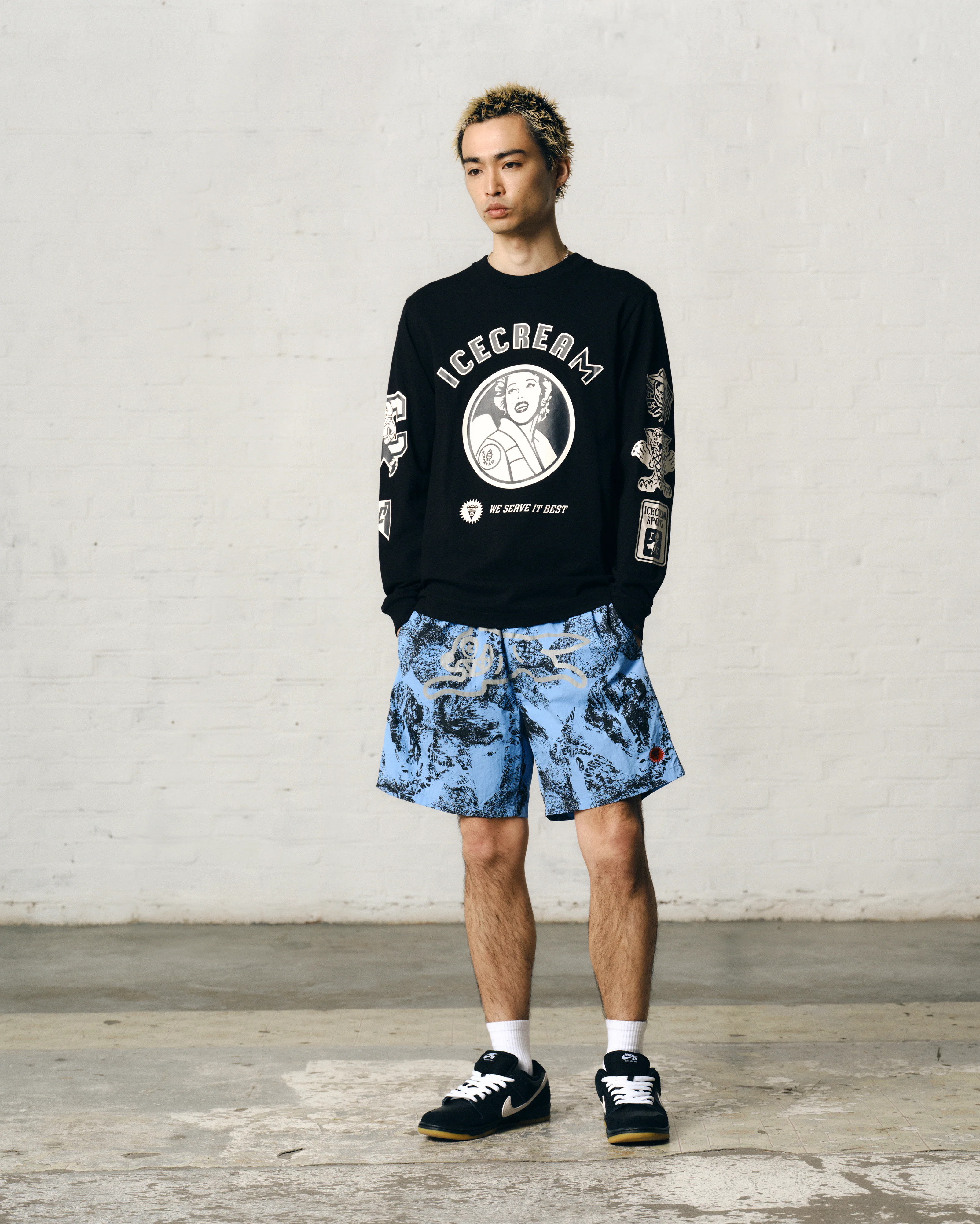 MULTI GRAPHIC L/S T-SHIRT - BLACK - Image 3