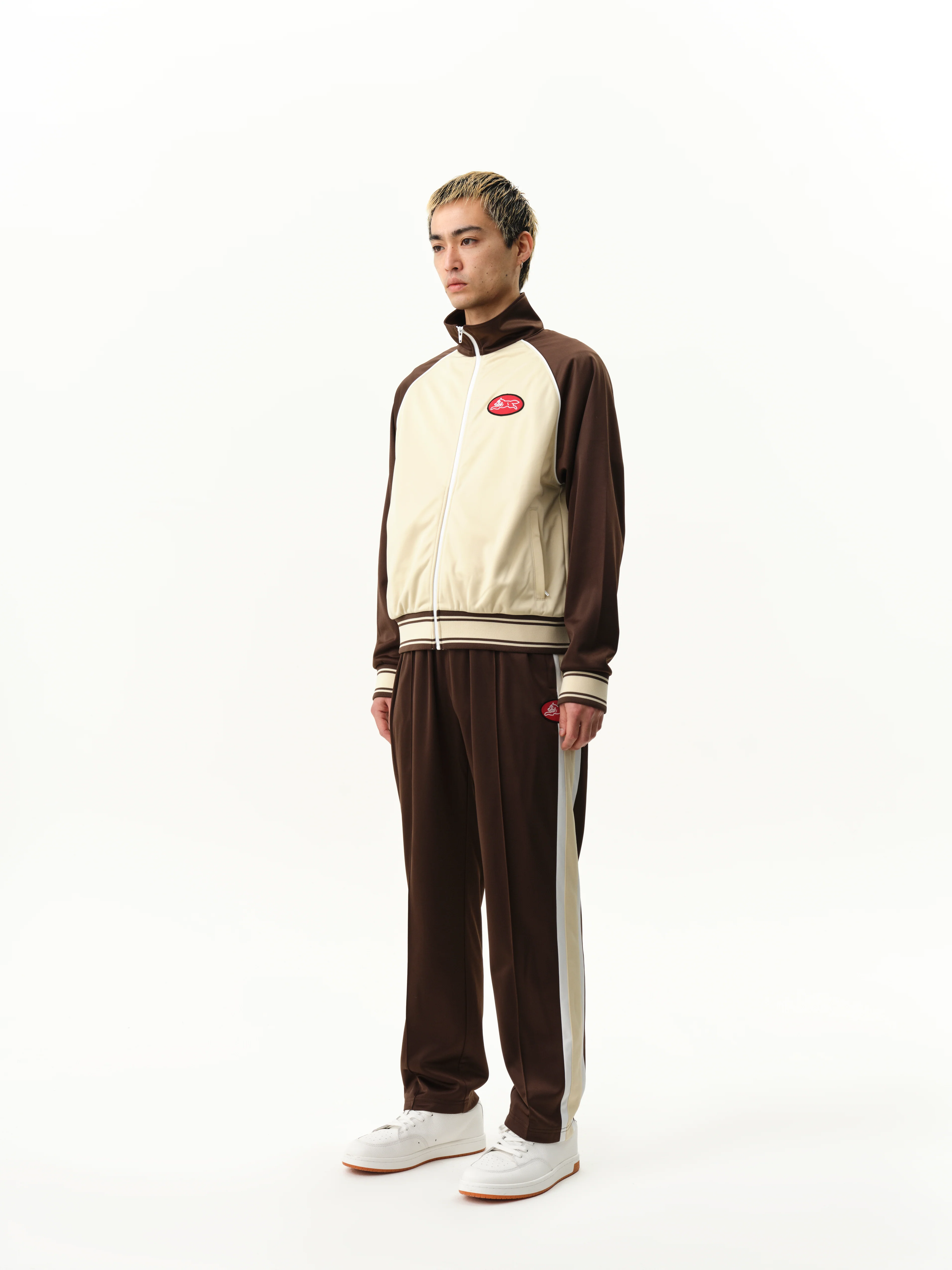 RUNNING DOG PLEATED TRACK PANTS - BROWN - Image 3